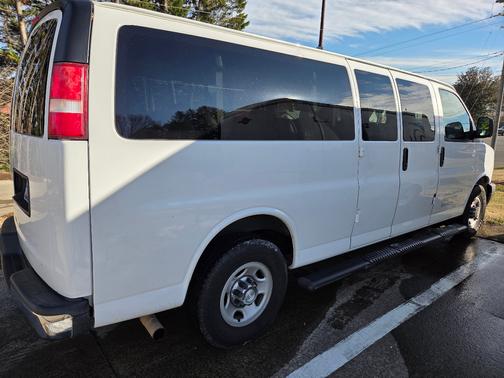 2017 Chevrolet Express 3500 LT