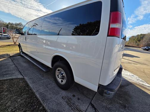 2017 Chevrolet Express 3500 LT