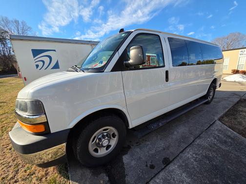2017 Chevrolet Express 3500 LT