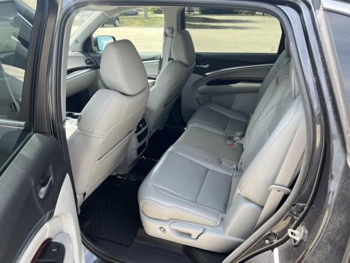 2016 Acura MDX 3.5L w/Technology Package