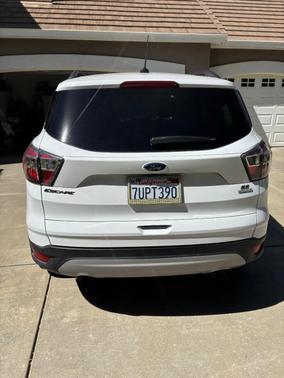 White 2017 Ford Escape SE