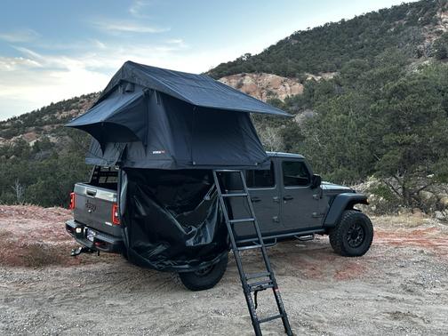 Gray 2023 Jeep Gladiator Rubicon