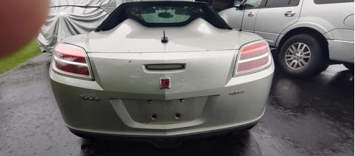 2007 Saturn Sky Red Line