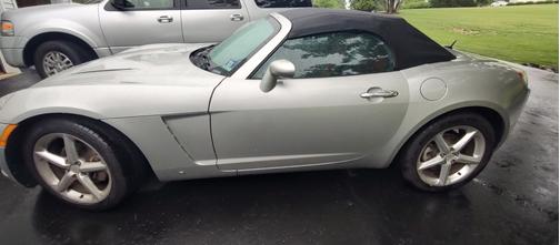 2007 Saturn Sky Red Line
