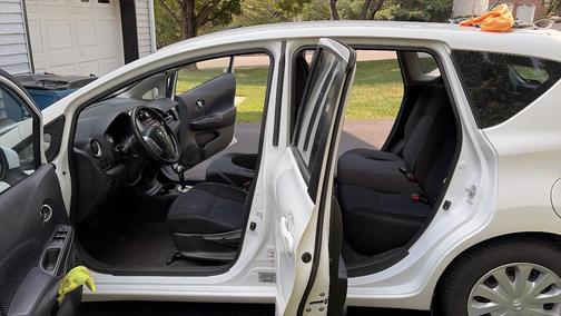 White 2016 Nissan Versa Note SV