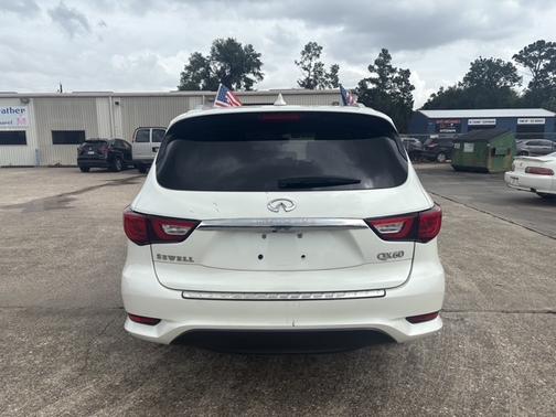 White 2018 INFINITI QX60 Base