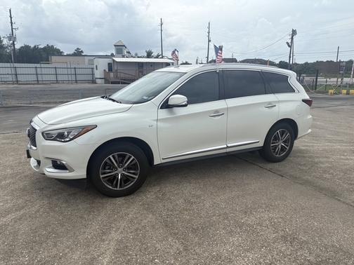 White 2018 INFINITI QX60 Base
