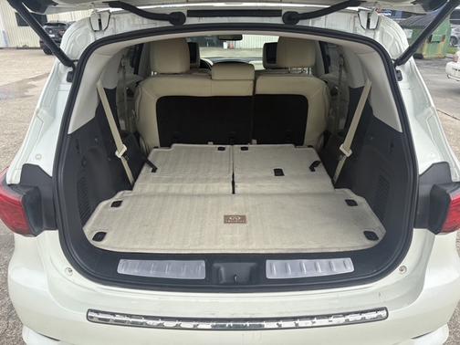 White 2018 INFINITI QX60 Base
