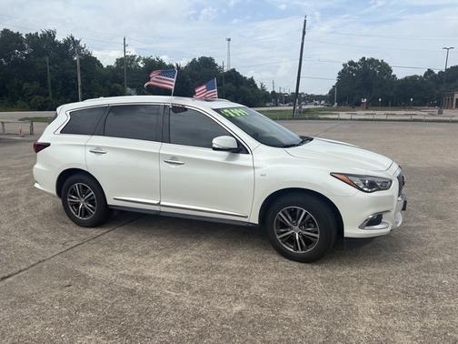 White 2018 INFINITI QX60 Base