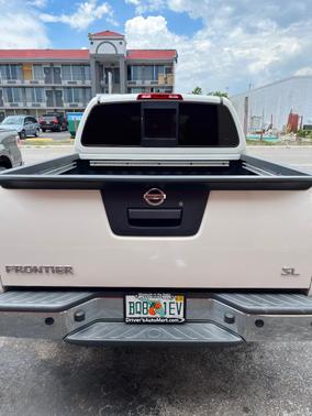 White 2019 Nissan Frontier SL