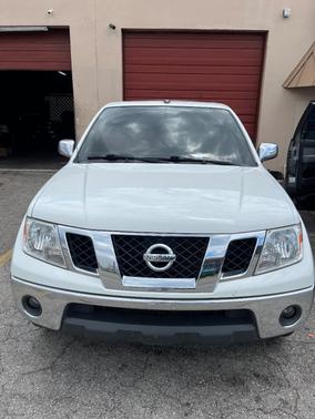 White 2019 Nissan Frontier SL