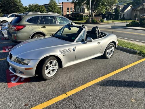 Gray 2000 BMW Z3 2.3 Roadster