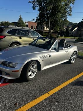 Gray 2000 BMW Z3 2.3 Roadster