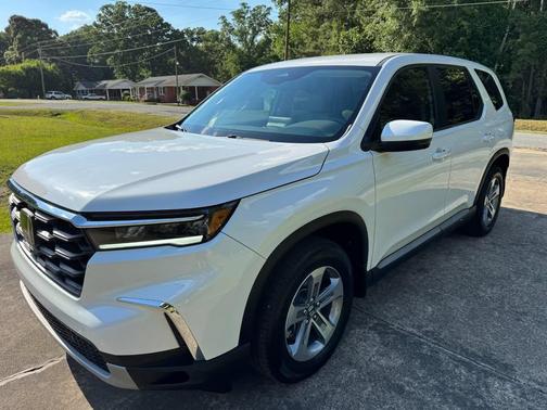 White 2025 Honda Pilot EX-L AWD