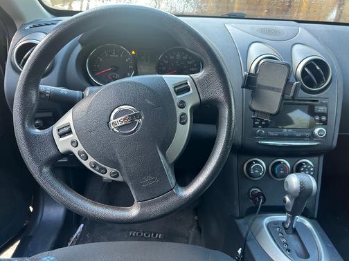 2011 Nissan Rogue SV
