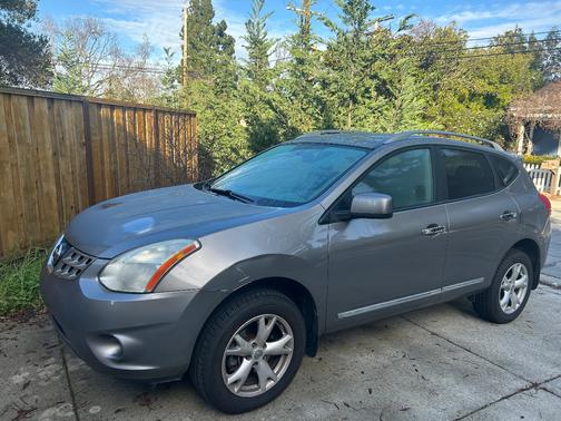 2011 Nissan Rogue SV