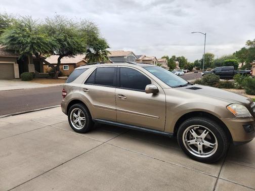 Beige 2009 Mercedes-Benz M-Class ML 350 4MATIC