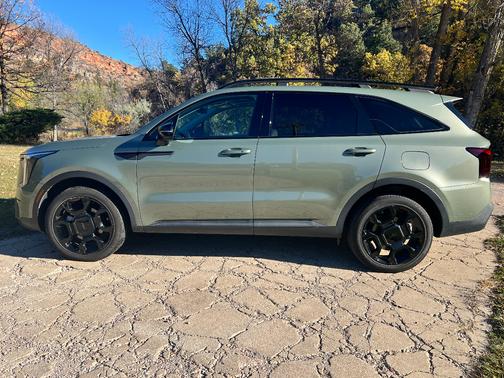 2025 Kia Sorento X-Line EX