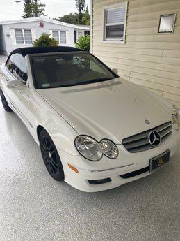 White 2009 Mercedes-Benz CLK-Class CLK 350