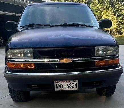 Blue 2000 Chevrolet Blazer LS