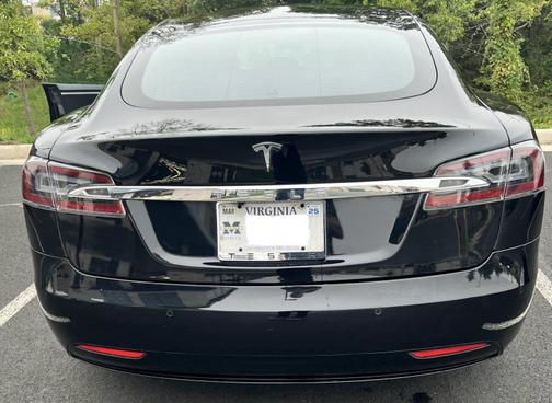 Black 2016 Tesla Model S 75D