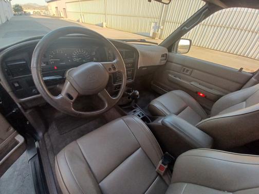1995 Toyota 4Runner SR5 V6 4WD