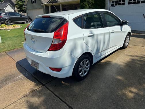 White 2012 Hyundai Accent GS