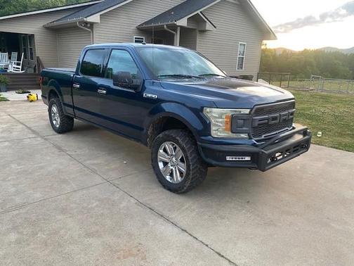 Blue 2018 Ford F-150 XLT