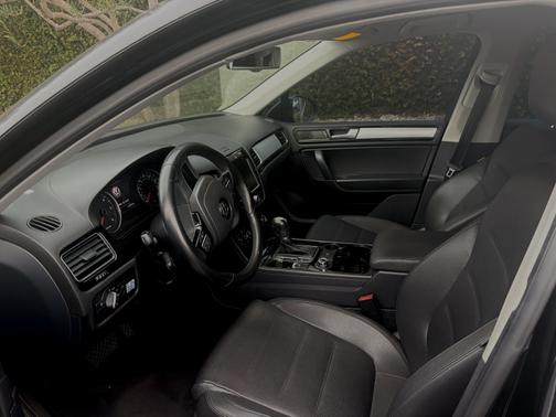 2013 Volkswagen Touareg TDI Sport