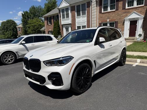 White 2023 BMW X5 xDrive40i