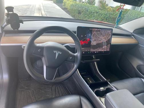 2020 Tesla Model 3 Standard Range