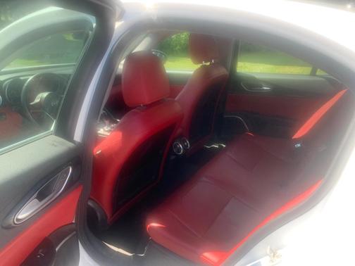 White 2019 Alfa Romeo Giulia Base