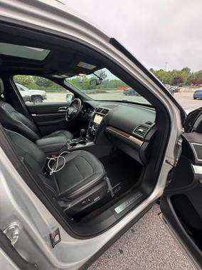 Silver 2018 Ford Explorer Limited