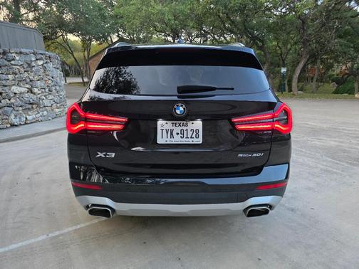 Black 2022 BMW X3 sDrive30i