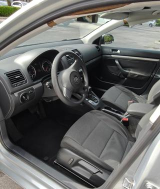 Silver 2010 Volkswagen Jetta S