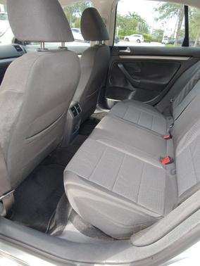 Silver 2010 Volkswagen Jetta S