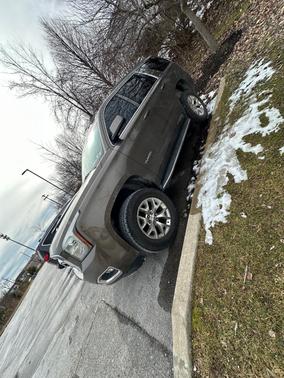 Gold 2016 GMC Yukon SLE