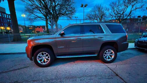 Gold 2016 GMC Yukon SLE
