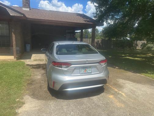 Silver 2022 Toyota Corolla LE