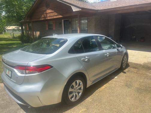 Silver 2022 Toyota Corolla LE