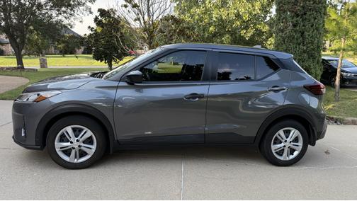 2022 Nissan Kicks S