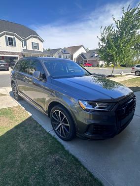 Gray 2022 Audi Q7 55 Premium Plus