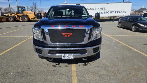 2017 Nissan Titan XD SV