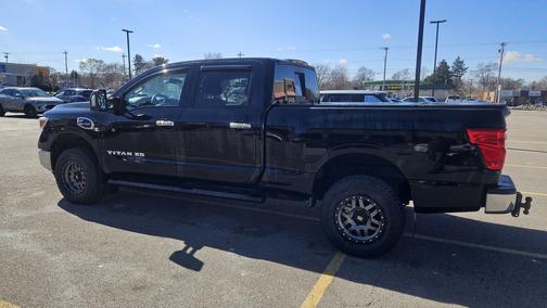 2017 Nissan Titan XD SV