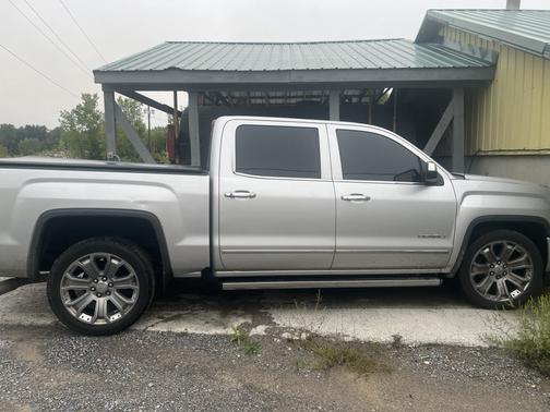 Silver 2018 GMC Sierra 1500 Denali