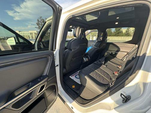 2023 Rivian R1T Adventure Performance Dual-Motor Large Package
