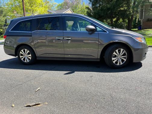Gray 2016 Honda Odyssey EX-L