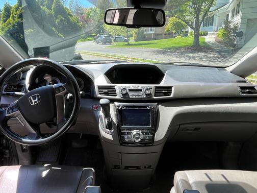 Gray 2016 Honda Odyssey EX-L