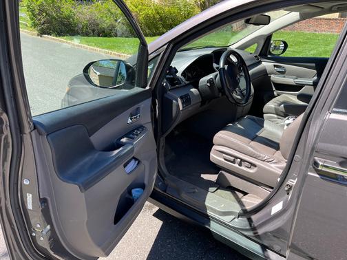 Gray 2016 Honda Odyssey EX-L