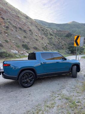 Blue 2026 Rivian R1T Dual Motor Max Pack